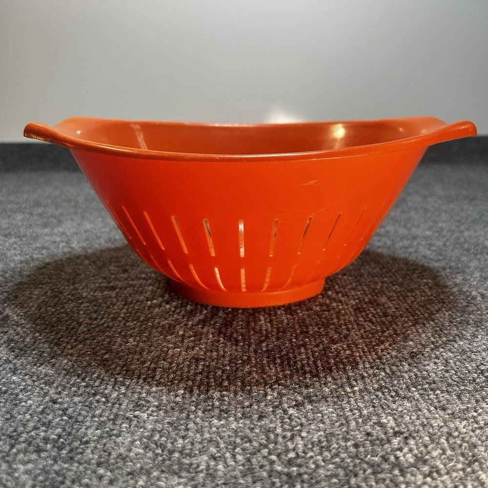 Vtg Rubbermaid 1970's Colander 2931 Strainer Orange Plastic USA 2 Handles 11x4